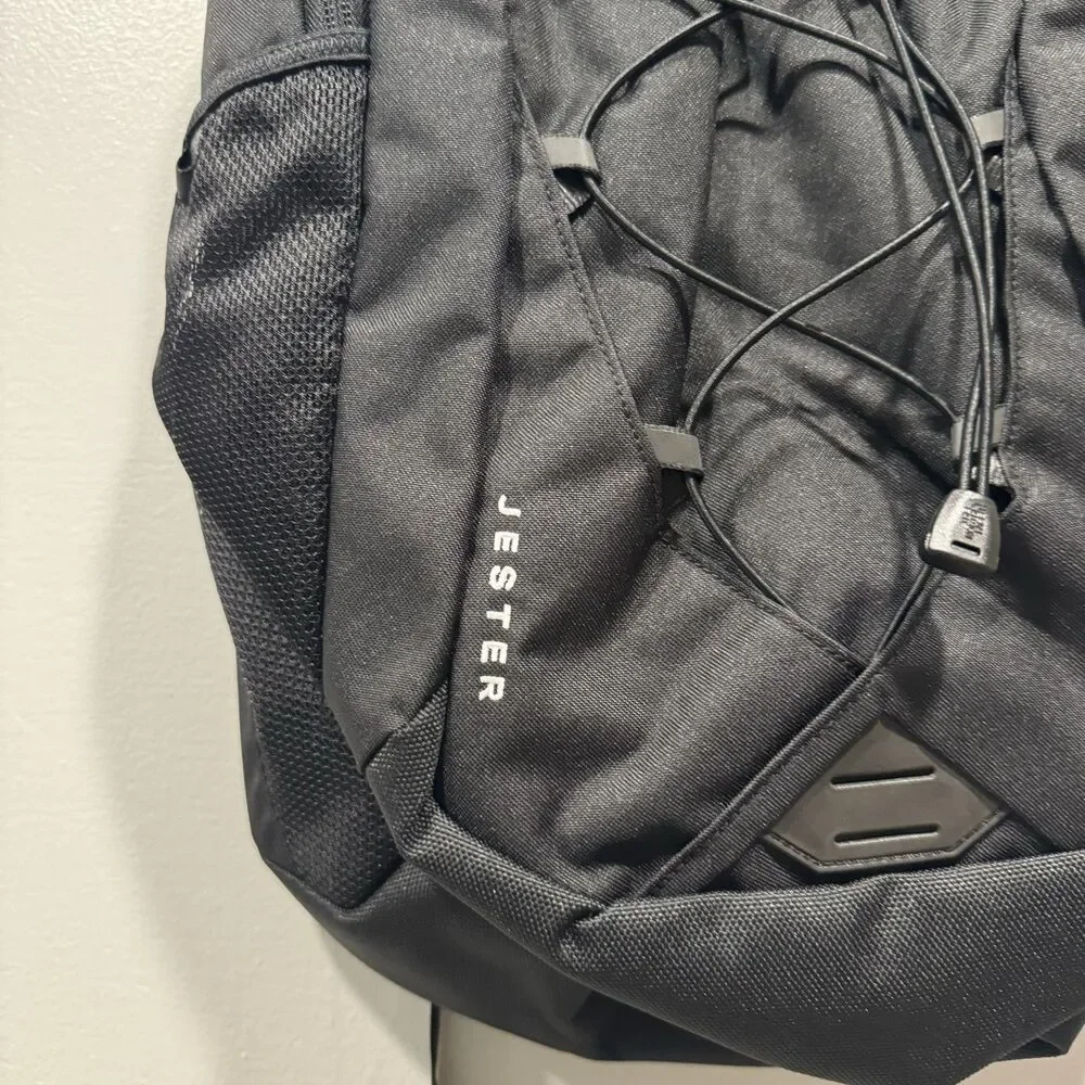 NWT North Face Jester Backpack Black FlexVent Laptop School Travel Daypack Hike - Picture 9 of 11